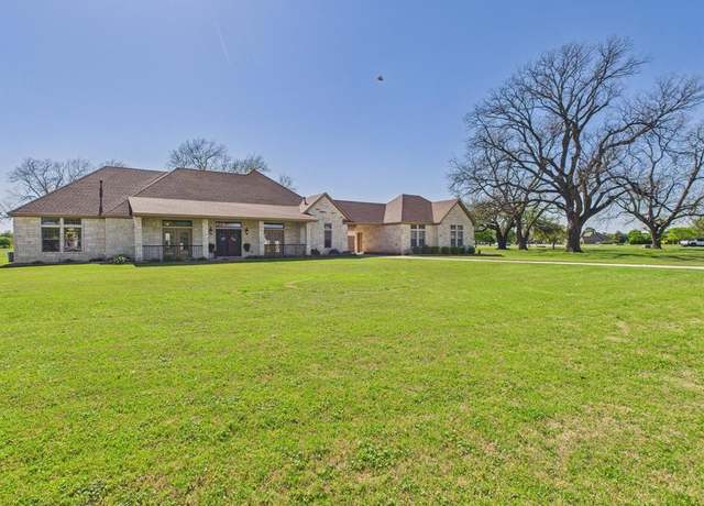 Property at 1211 E Scandinavian Ct, Granbury, TX 76048, 3 beds, 3.5 baths