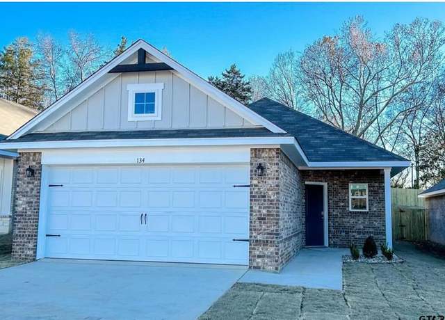 Property at 134 Blue Bird Ln, Mineola, TX 75773, 3 beds, 2 baths