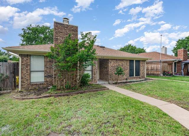 Property at 717 Cory St, Grapevine, TX 76051, 2 beds, 2 baths