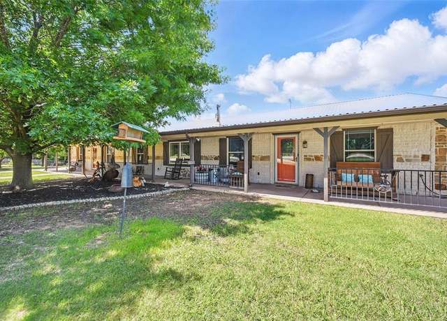 Property at 2800 E FM 4, Cleburne, TX 76031, 4 beds, 4 baths