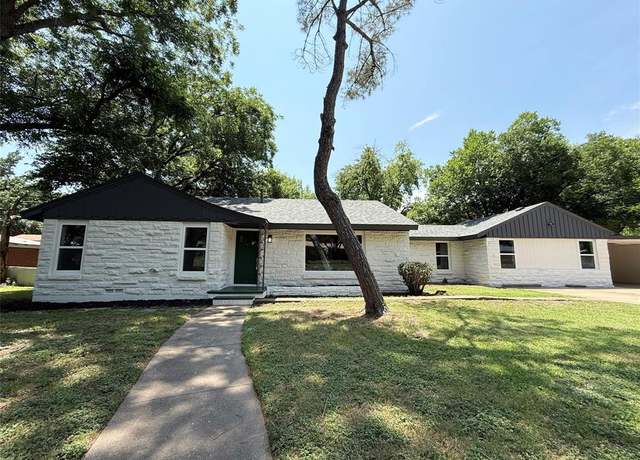 Property at 2849 Spruce Park Dr, Richland Hills, TX 76118, 4 beds, 2 baths