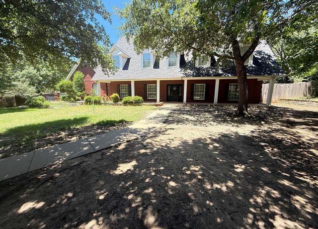 Property at 4608 Fonda Dr, Arlington, TX 76017, 5 beds, 3.5 baths