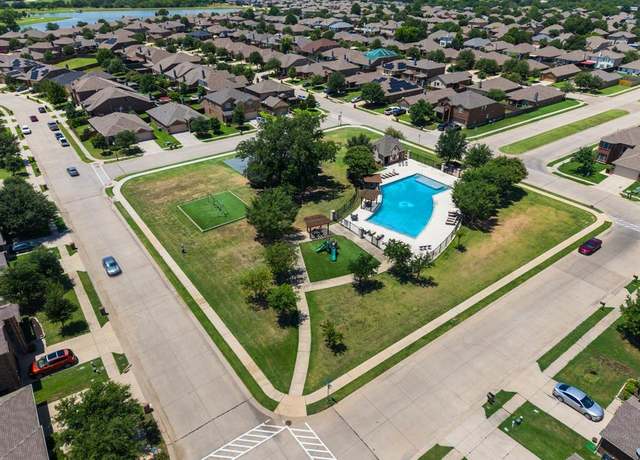 Property at 8917 Tenderfoot Ln, Aubrey, TX 76227, 3 beds, 2.5 baths