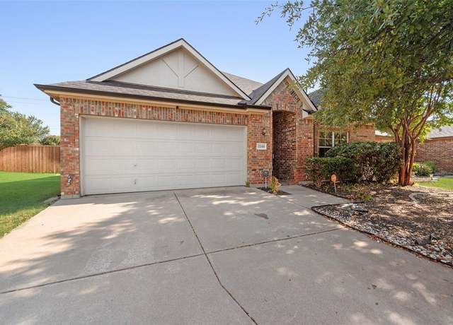 Property at 1240 Constance Dr, Fort Worth, TX 76131, 3 beds, 2 baths