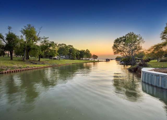 Property at 123 Sweetwater Trl, Kerens, TX 75144, 5 beds, 4.5 baths