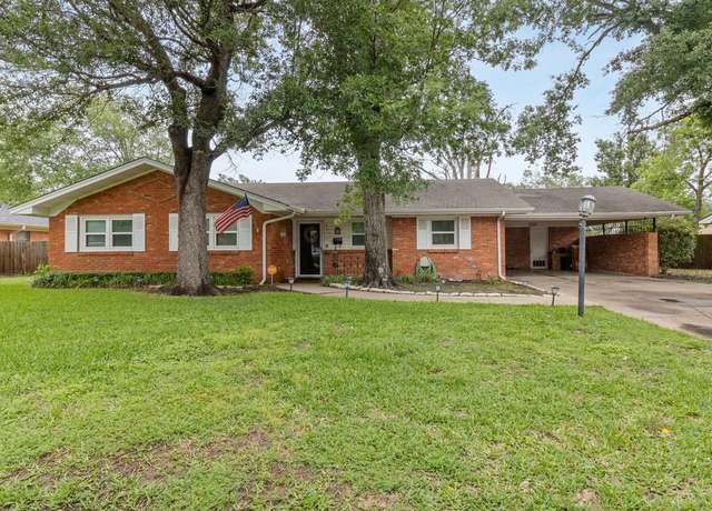 Property at 2019 W Belclaire Cir, Corsicana, TX 75110, 3 beds, 1.5 baths