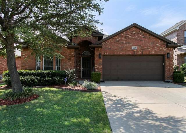Property at 2328 Moccassin Ln, Fort Worth, TX 76177, 3 beds, 2 baths