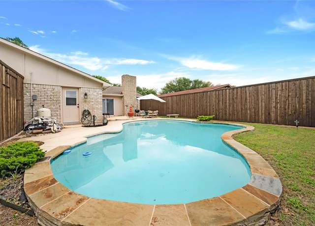 Property at 4817 Pemberton Ln, The Colony, TX 75056, 4 beds, 2 baths