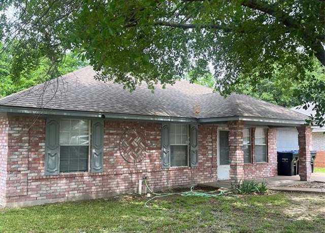 Property at 109 Meadow Dr, Crandall, TX 75114, 3 beds, 1.5 baths