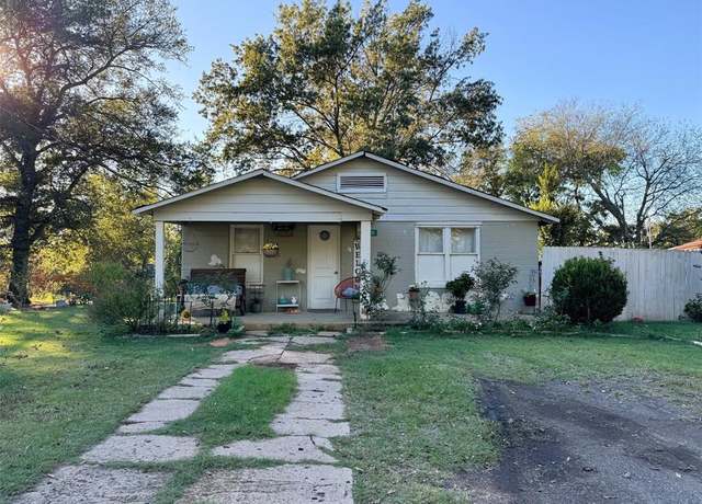 Property at 301 N Clevland St, Winfield, TX 75493, 2 beds, 1 bath