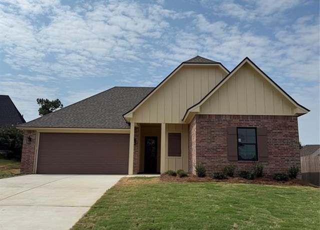 Property at 5831 Northwood Oaks, Shreveport, LA 71107, 4 beds, 2 baths