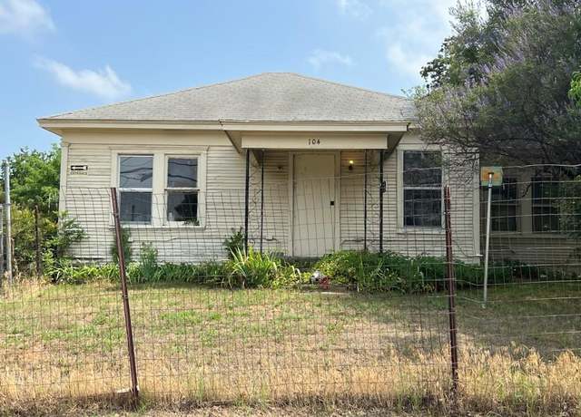 Property at 104 Daugherty St, Denton, TX 76205, 2 beds, 1 bath
