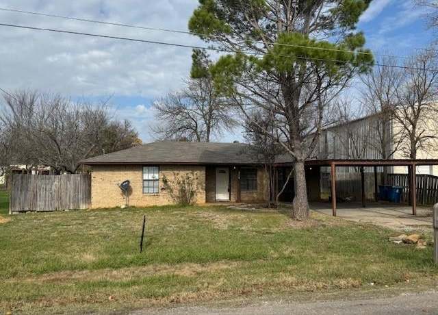 Property at 216 W Marshall St, Palmer, TX 75152, 3 beds, 2 baths