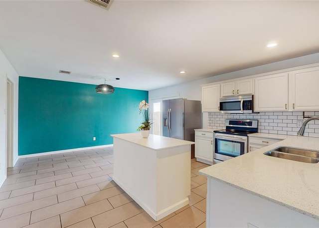 Property at 9729 Manassas Rd, Fort Worth, TX 76177, 4 beds, 2.5 baths