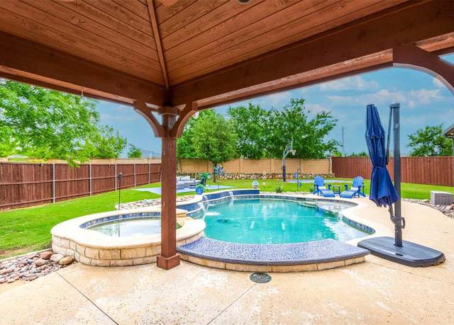 Property at 686 Dunhill Ln, Frisco, TX 75036, 4 beds, 4.5 baths