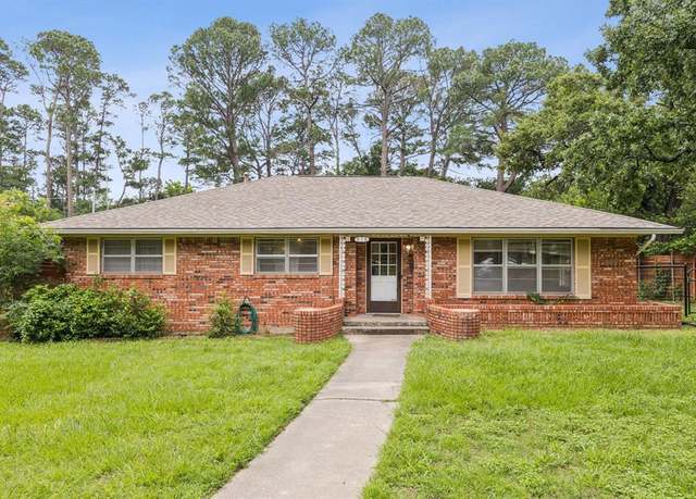Property at 916 Edgewood Pl, Denton, TX 76209, 3 beds, 2 baths