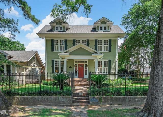 Property at 836 Jefferson Pl, Shreveport, LA 71104, 4 beds, 2 baths