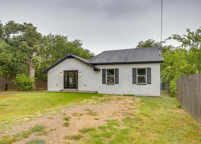 Property at 1212 Hulme St, Bowie, TX 76230, 3 beds, 2 baths