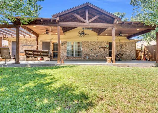 Property at 5528 Nuthatch St, Dallas, TX 75236, 3 beds, 2 baths
