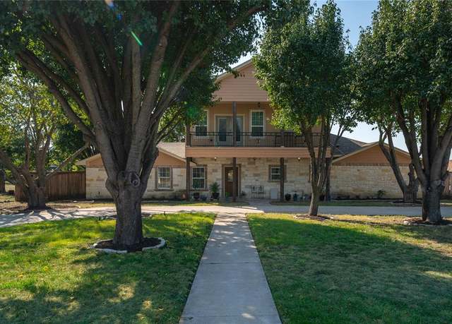 Property at 10795 Rose Bud Ct, Mckinney, TX 75072, 5 beds, 4 baths