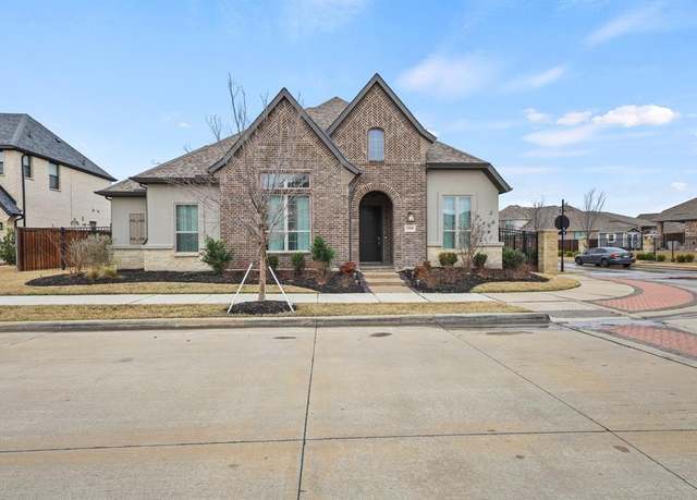 Property at 1800 Green Jasper Pl, Arlington, TX 76005, 3 beds, 3.5 baths