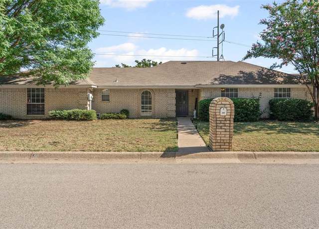 Property at 101 Black Forest Dr, Weatherford, TX 76086, 3 beds, 2 baths