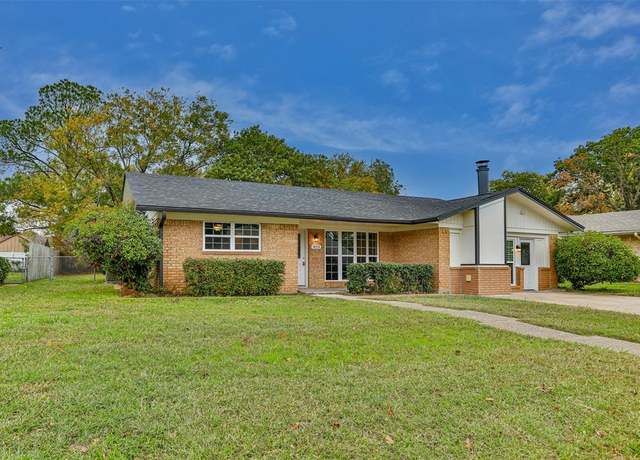 Property at 403 Willow Way, Gainesville, TX 76240, 3 beds, 2 baths