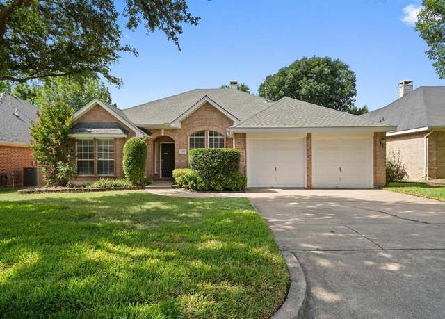 Property at 6905 Windwood Trl, Fort Worth, TX 76132, 4 beds, 2.5 baths