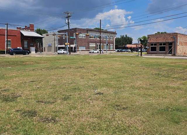 Property at 103-107 S Dallas Ave, Lancaster, TX 75146