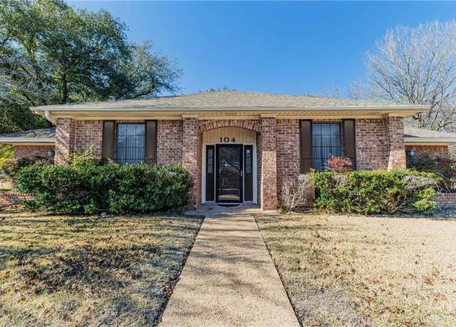 Property at 104 Virginia Dr, Hewitt, TX 76643, 3 beds, 2.5 baths