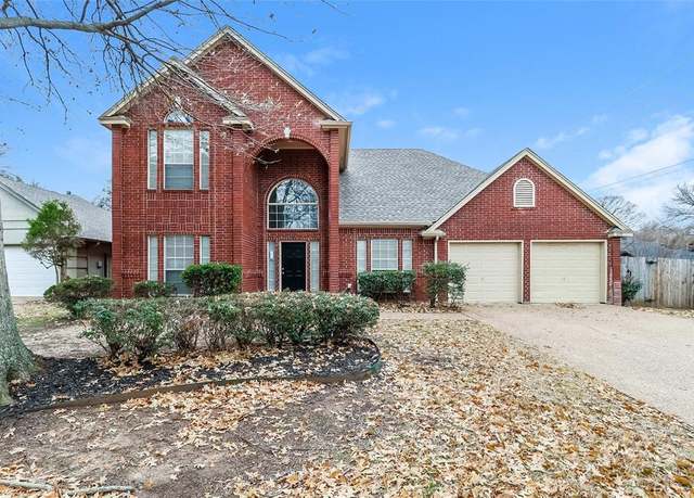 Property at 1119 Ashford Ln, Mansfield, TX 76063, 3 beds, 2.5 baths
