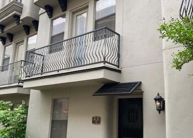 Property at 3118 Ross Ave #5, Dallas, TX 75204, 2 beds, 2.5 baths