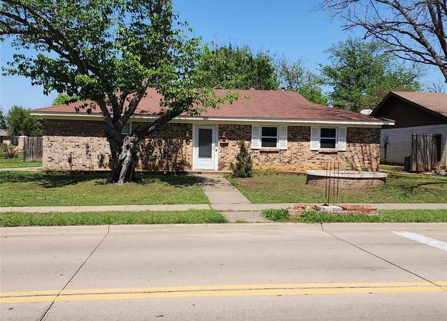 Property at 7501 Lola Dr, North Richland Hills, TX 76180, 3 beds, 2 baths