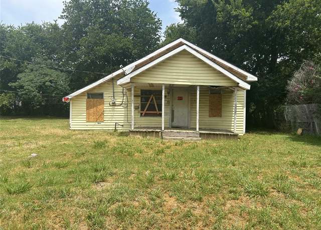 Property at 804 S Rusk Ave, Alvarado, TX 76009, 3 beds, 1 bath