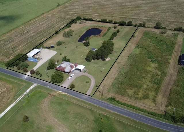 Property at 4339 Southmayd Rd, Whitesboro, TX 76273, 4 beds, 2 baths