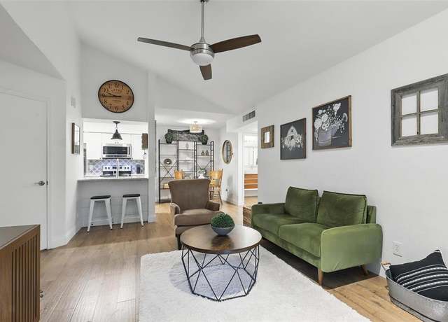 Property at 3244 Donnelly Cir #1110, Fort Worth, TX 76107, 1 bed, 1 bath