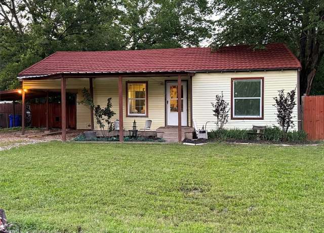 Property at 11717 Crumpton Dr, Balch Springs, TX 75180, 2 beds, 1 bath