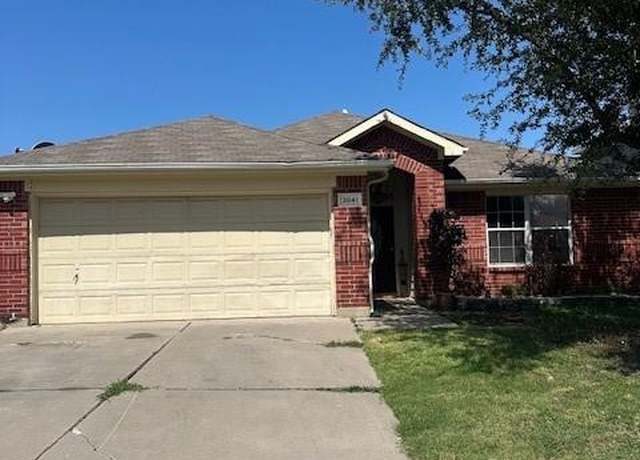 Property at 3041 Meadowbrook Dr #3, Grand Prairie, TX 75052, 3 beds, 2 baths