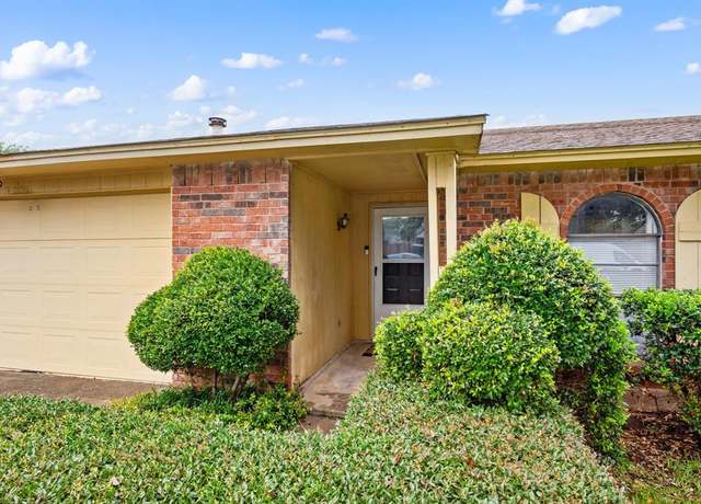 Property at 3221 Bunker Hill Dr, Forest Hill, TX 76140, 3 beds, 2 baths