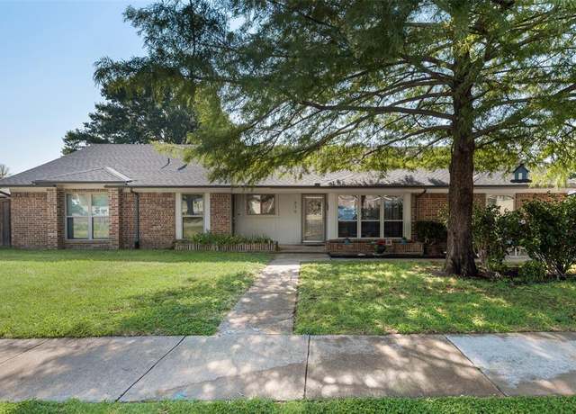 Property at 816 Little Creek Dr, Euless, TX 76039, 2 beds, 2 baths