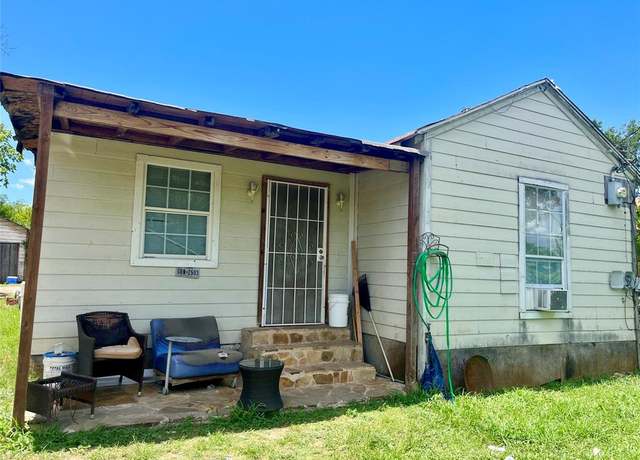 Property at 703 N Dwight Ave, Dallas, TX 75211, 3 beds, 1 bath