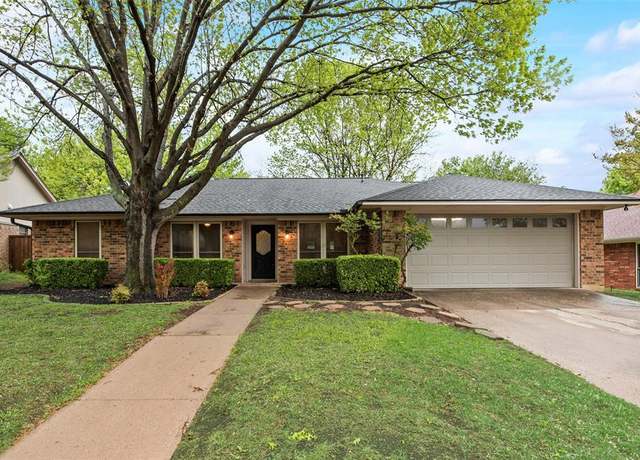 Property at 1912 N Lake Trl, Denton, TX 76201, 4 beds, 2 baths
