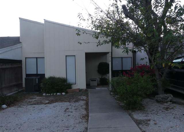 Property at 1216 Runaway Bay Dr, Runaway Bay, TX 76426, 2 beds, 2 baths