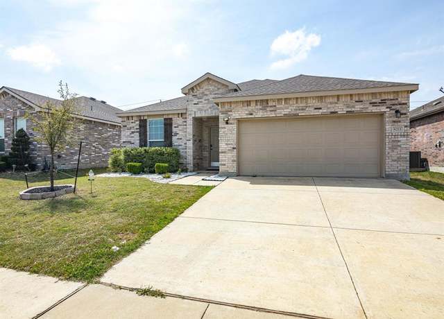 Property at 8213 Wildwest Dr, Fort Worth, TX 76131, 3 beds, 2 baths