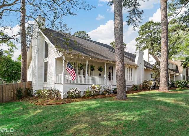 Property at 701 Slattery Blvd, Shreveport, LA 71104, 3 beds, 3 baths