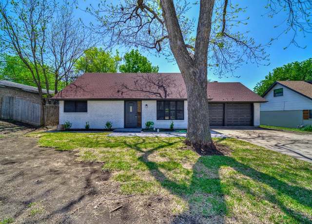 Property at 1104 Darlene Ln, Arlington, TX 76010, 3 beds, 2 baths