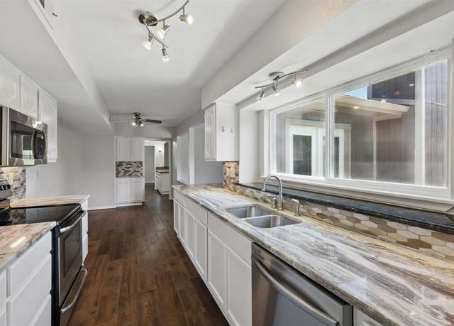 Property at 4301 Avon Ct, Flower Mound, TX 75028, 4 beds, 2 baths