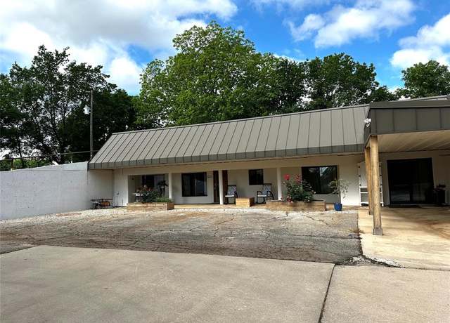 Property at 1075 County Road 32240, Sumner, TX 75486, 3 beds, 2 baths