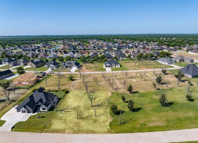 Property at 2711 Village Rd, Granbury, TX 76049