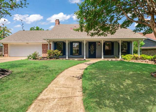 Property at 3315 E Houston St, Paris, TX 75460, 3 beds, 2.5 baths